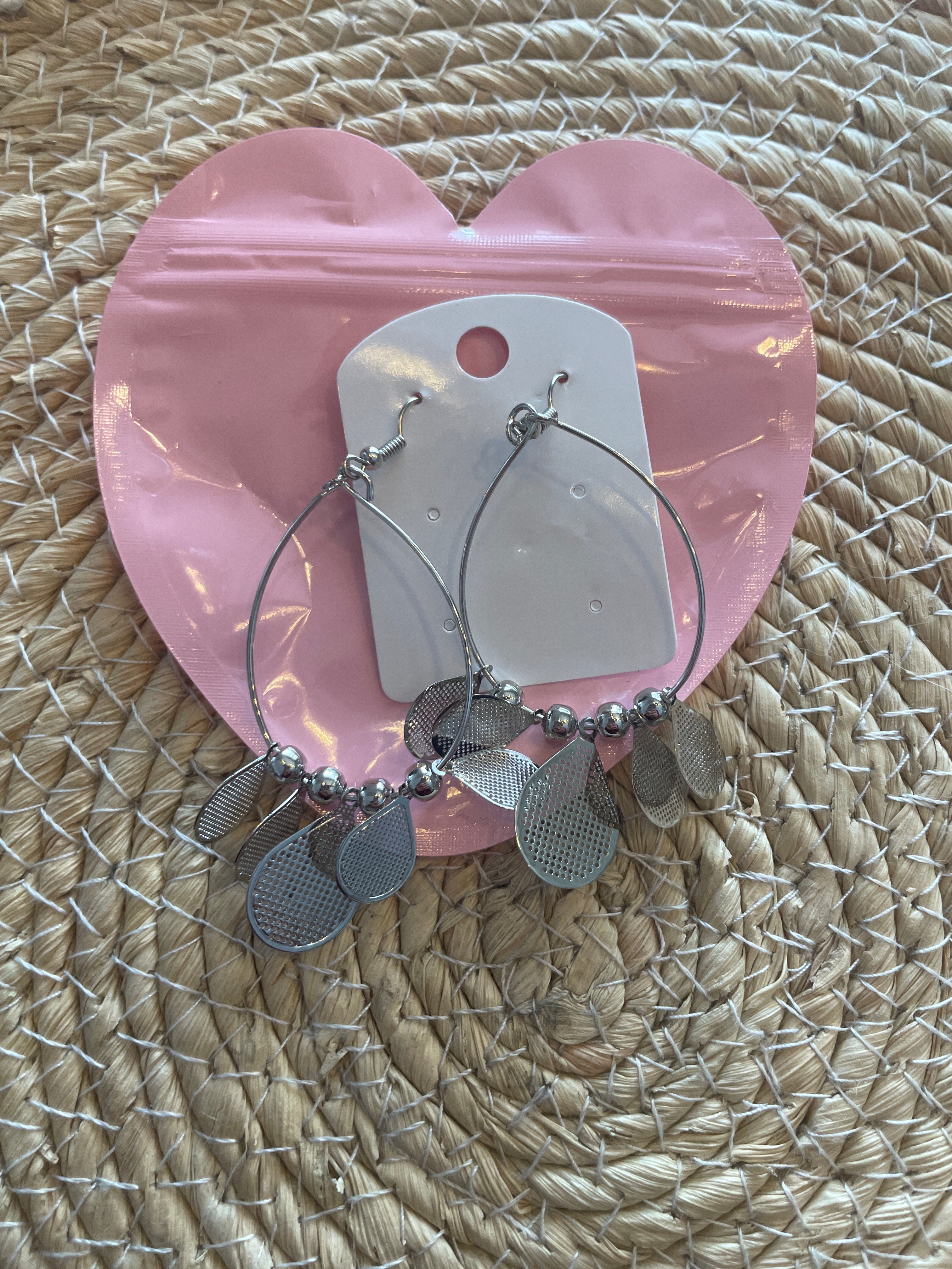 Boucles d'oreilles fantaisie IKITA – métal hypoallergénique