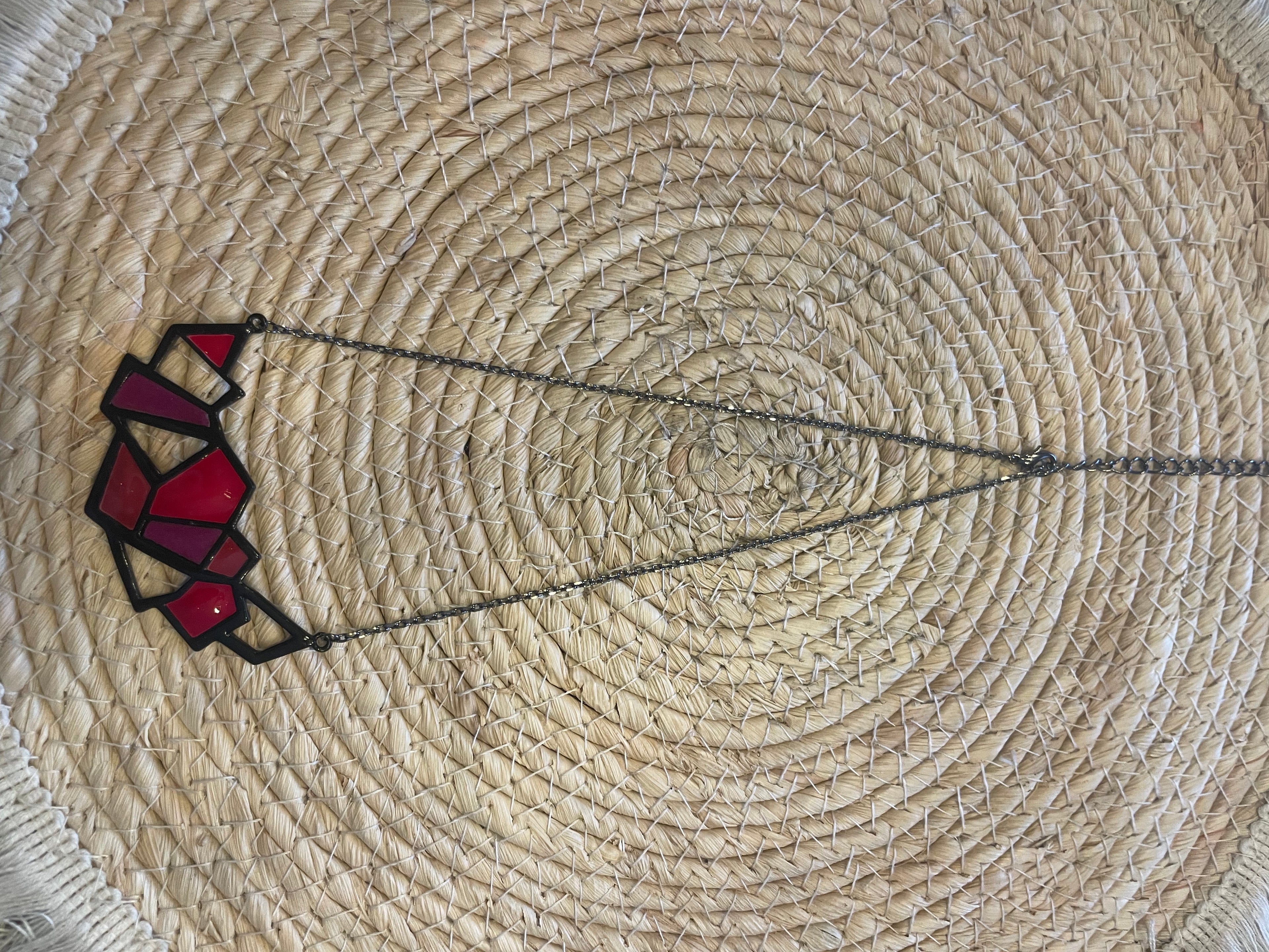 Collier Pendentif Géométrique Bordeaux